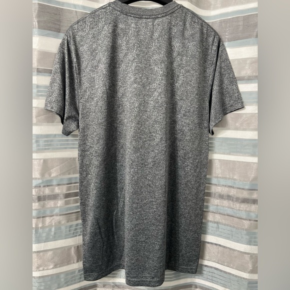 Batman Performance Shirt - Picture 2 of 4